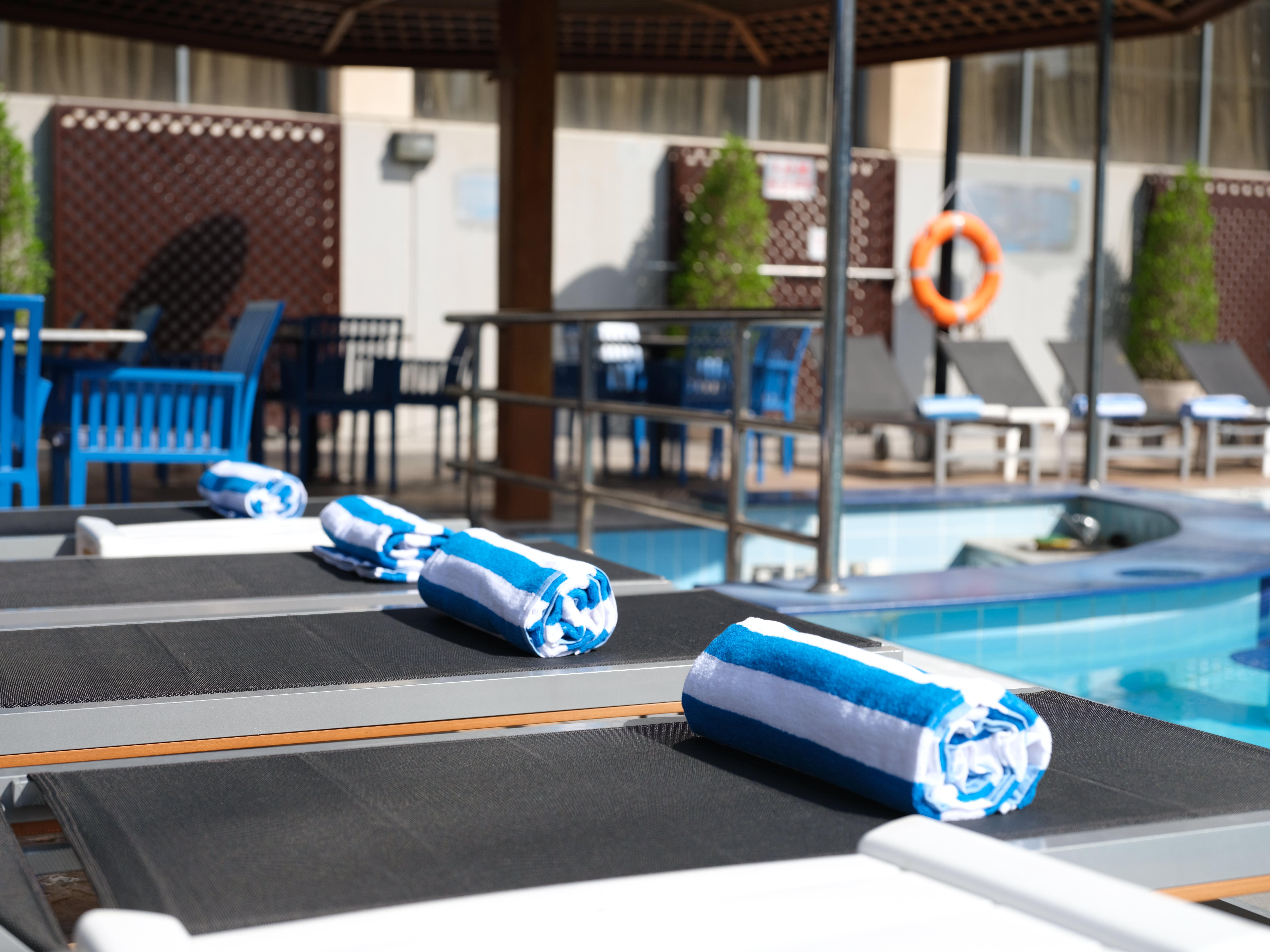Holiday Inn - Suites Kuwait Salmiya By Ihg Кувейт Экстерьер фото